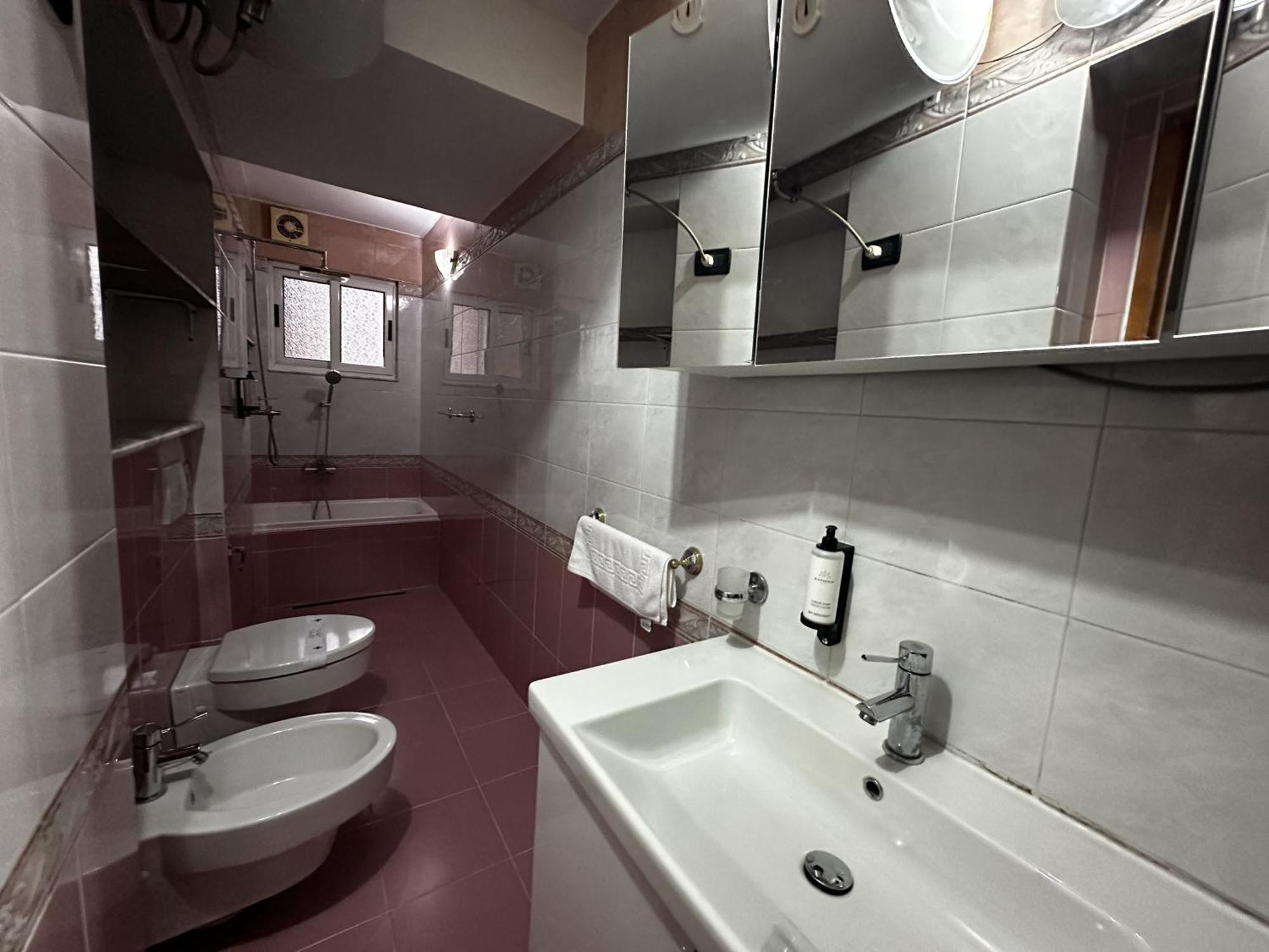Tirana Treasure: Chic 2Br-Apartment 8Min To Skanderbeg Place Esterno foto